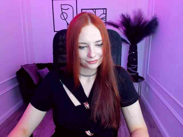 TinaGeroll webcam