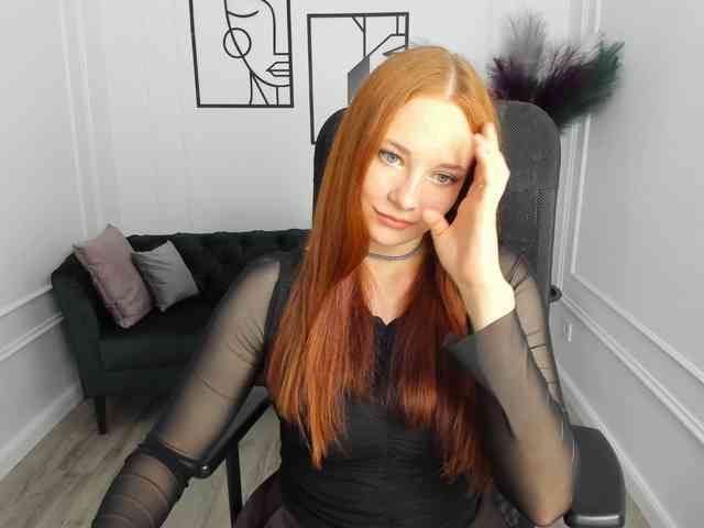 TinaGeroll webcam