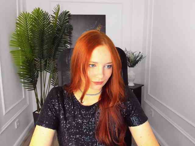 TinaGeroll webcam