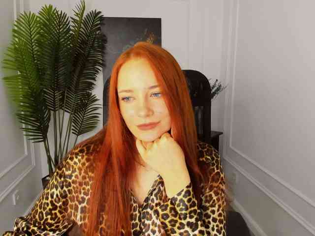 TinaGeroll webcam