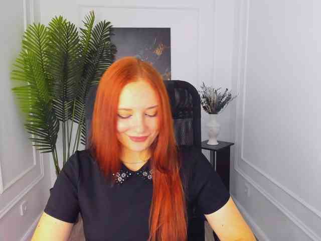 TinaGeroll webcam