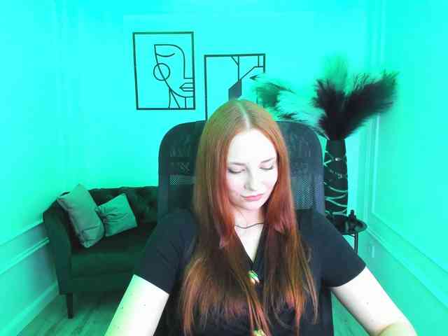 TinaGeroll webcam
