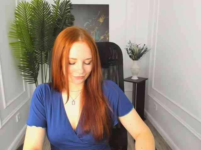TinaGeroll webcam