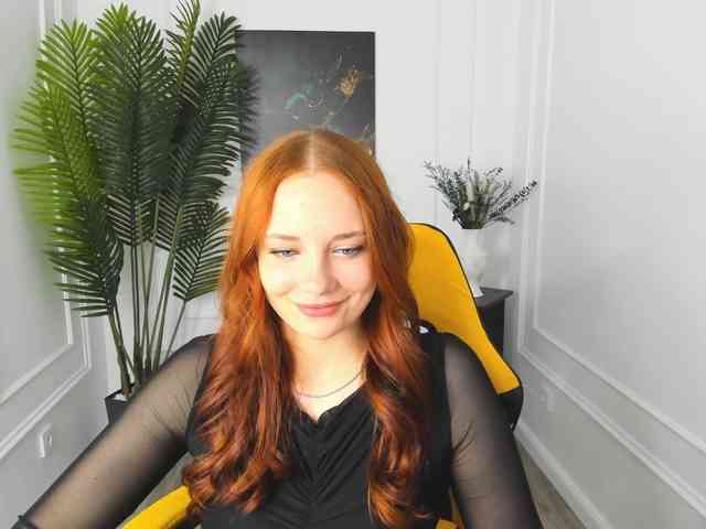 TinaGeroll webcam