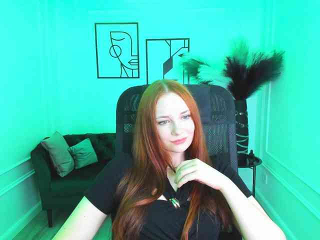 TinaGeroll webcam