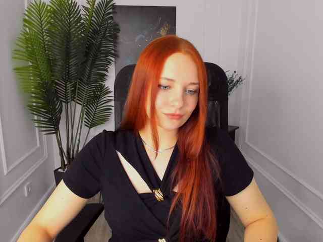 TinaGeroll webcam