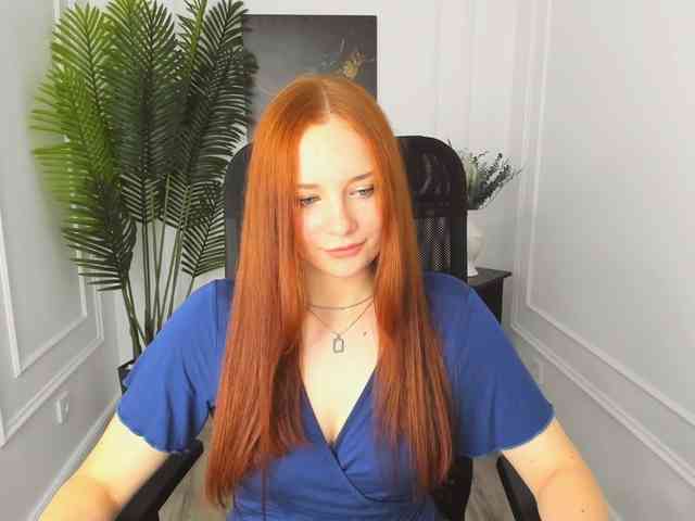 TinaGeroll webcam