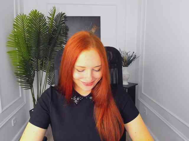 TinaGeroll webcam