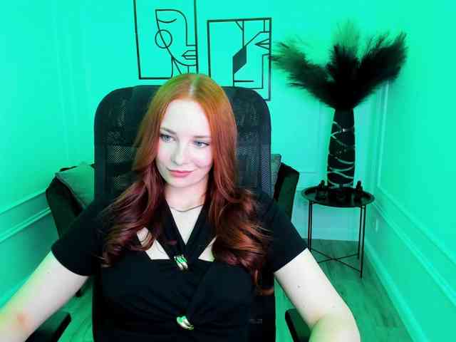 TinaGeroll webcam