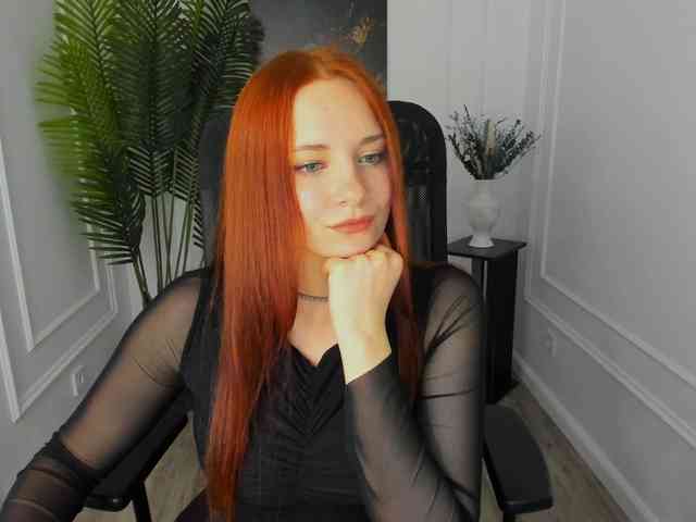 TinaGeroll webcam