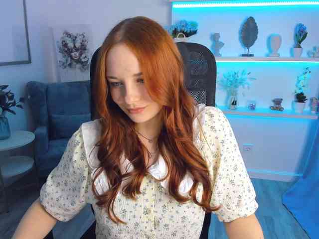TinaGeroll webcam