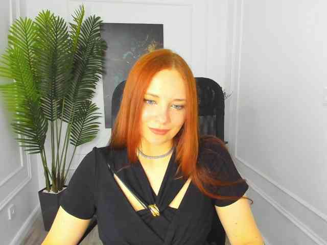 TinaGeroll webcam