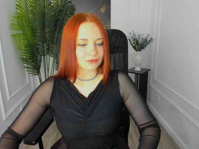 TinaGeroll webcam
