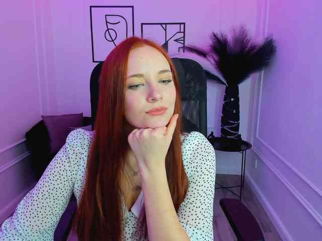TinaGeroll webcam