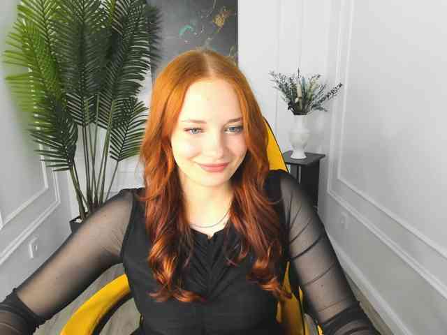 TinaGeroll webcam