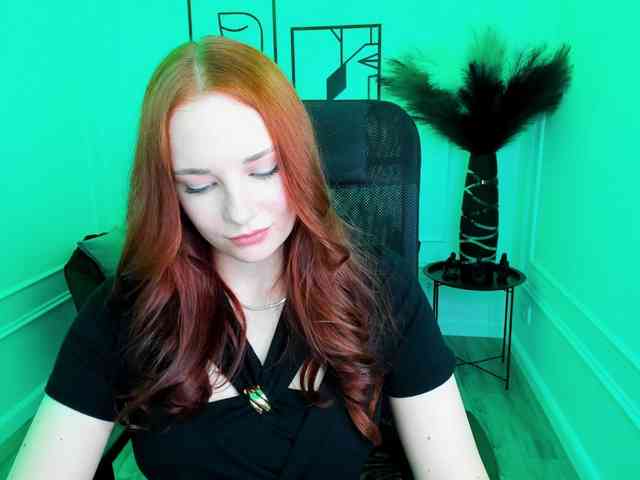 TinaGeroll webcam