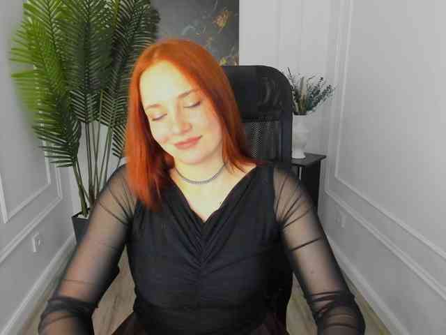 TinaGeroll webcam