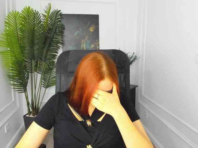 TinaGeroll webcam