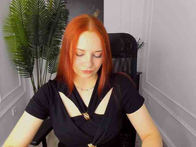 TinaGeroll webcam