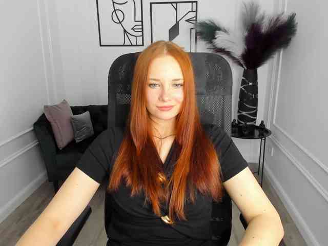 TinaGeroll webcam