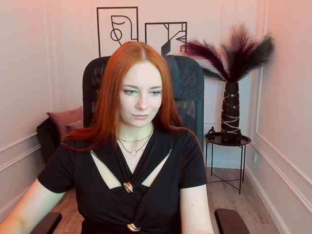 TinaGeroll webcam