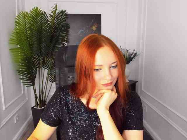TinaGeroll webcam