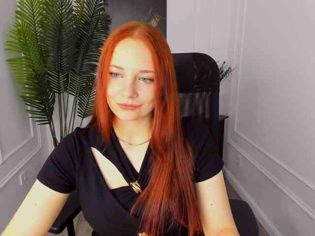 TinaGeroll webcam