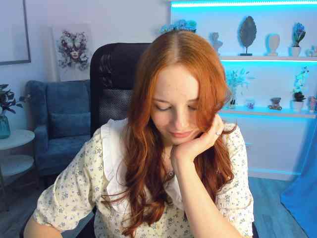 TinaGeroll webcam