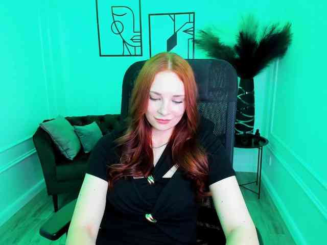 TinaGeroll webcam