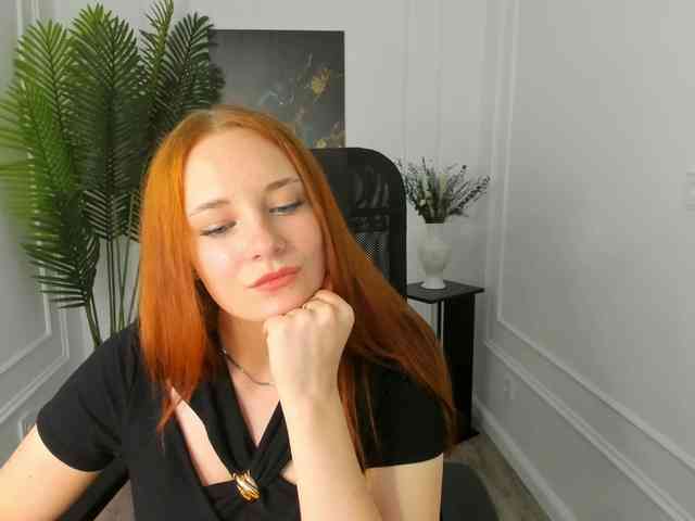 TinaGeroll webcam