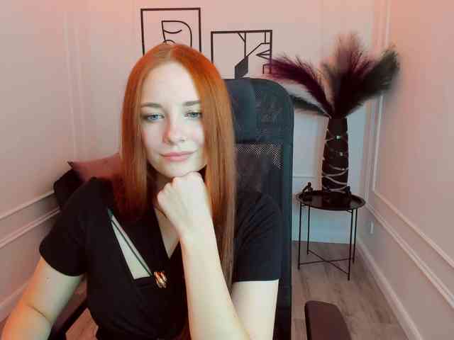 TinaGeroll webcam