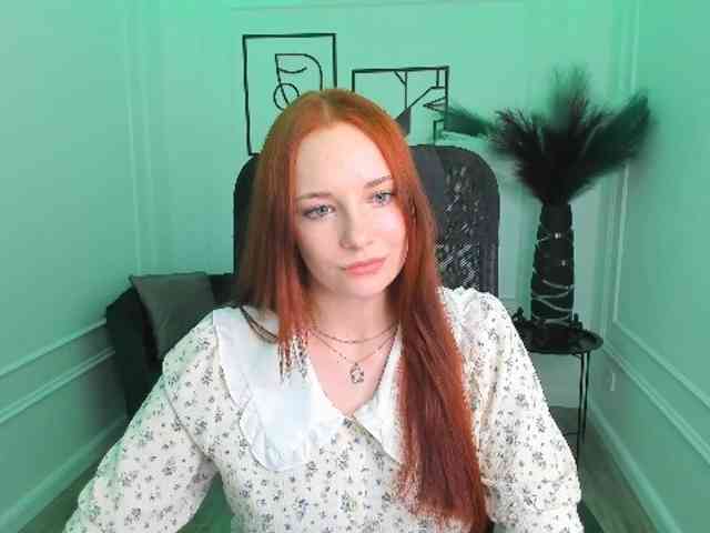 TinaGeroll webcam