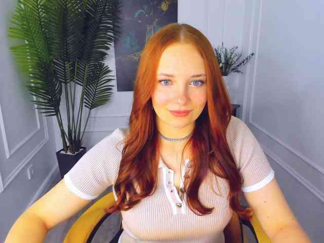 TinaGeroll webcam