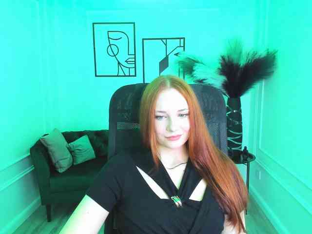 TinaGeroll webcam