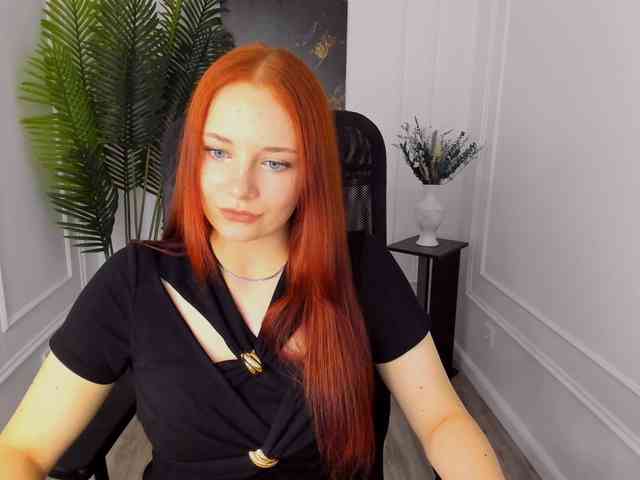 TinaGeroll webcam