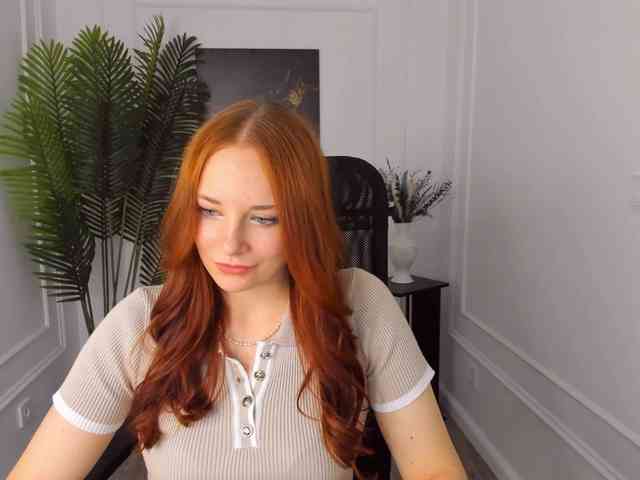 TinaGeroll webcam