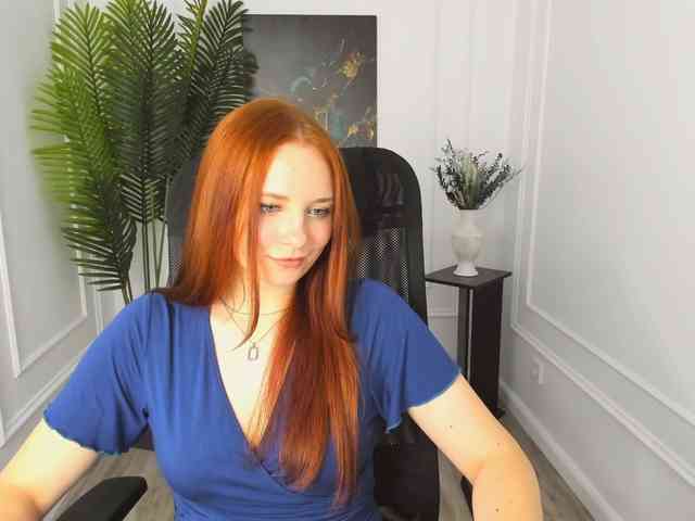 TinaGeroll webcam