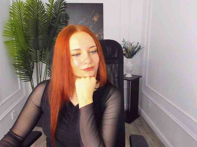 TinaGeroll webcam