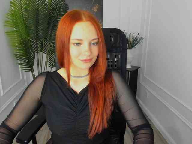 TinaGeroll webcam