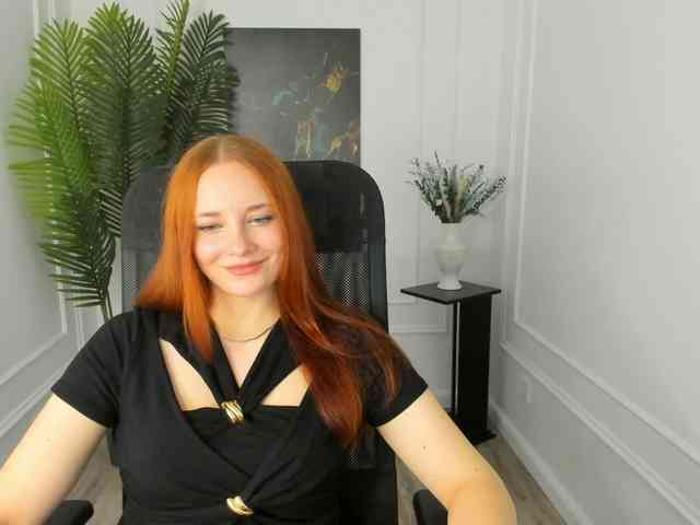 TinaGeroll webcam