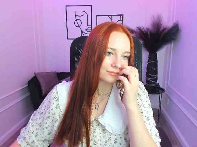 TinaGeroll webcam
