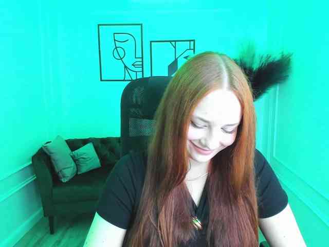 TinaGeroll webcam