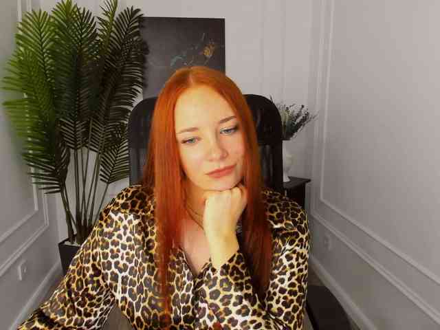 TinaGeroll webcam