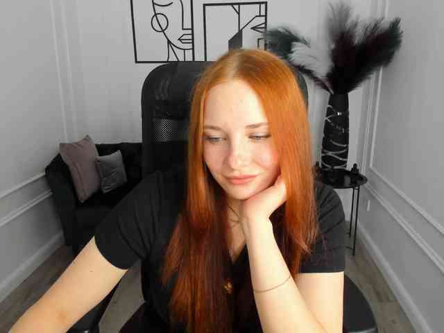 TinaGeroll webcam