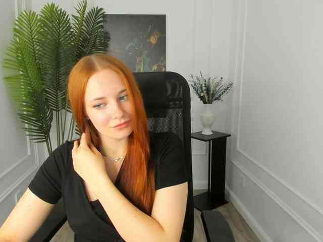 TinaGeroll webcam