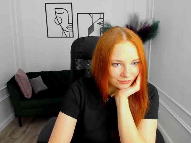 TinaGeroll webcam