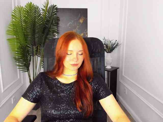 TinaGeroll webcam