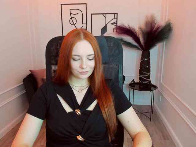 TinaGeroll webcam