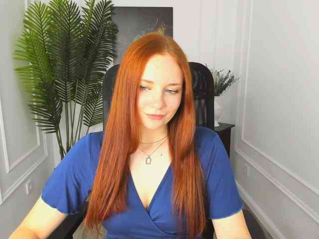 TinaGeroll webcam