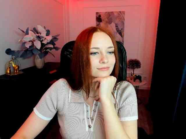 TinaGeroll webcam